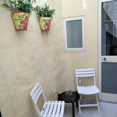 Townhouse 7 Vakantiehuis Dingli